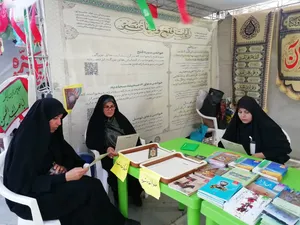ترویج معارف اسلامی در موکب امام رضا(ع) اراک/گزارش تصویری