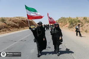 زائرین پیاده حضرت رضا علیه&zwnj;السلام در مسیر ملک&zwnj;آباد