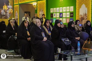 بازدید شرکت کنندگان چهل و یکمین دوره مسابقات بین المللی قرآن کریم از نمایشگاه رواق خدمت-2