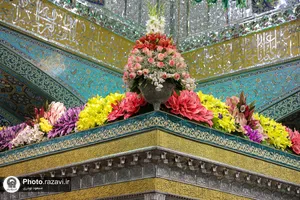 گل آرایی ضریح مطهر رضوی