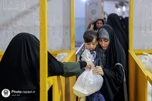 سفره اکرام ماه مبارک رمضان در حرم مطهر رضوی