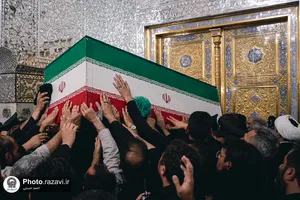 طواف پیکر رهبر شهید