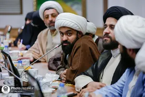 دیدار اعضای مجمع فعالین رسانه حوزه علمیه خراسان با مدیر عالی حرم مطهر رضوی