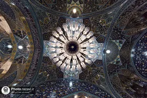 لوسترهای حرم
