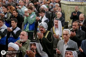 حضور شیوخ عشایر عراق در نماز جمعه حرم مطهر رضوی