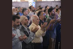 اقامه نماز‌های مستحبی پیامبر اعظم (ص) و امام رضا (ع) در حرم رضوی