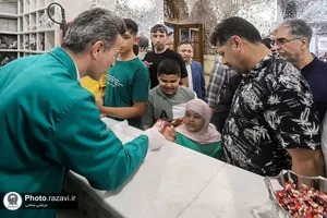 بسته&zwnj;بندی و توزیع 5هزار بسته نبات متبرک در دهه کرامت