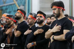 عزاداری هیئت دانشجویی در حرم مطهر رضوی