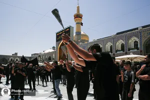 حرم مطهر رضوی در روز شهادت امام رضا علیهم&zwnj;السلام
