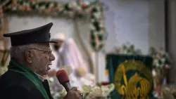 خواندن عقد زوج جوان اهوازی توسط خادمان حرم رضوی در جشن‌های دهه کرامت