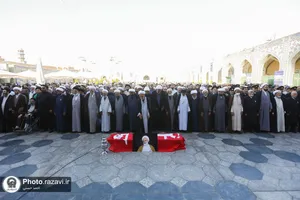 تشییع پیکر حجت&zwnj;الاسلام والمسلمین علی اکبر الهی خراسانی در حرم مطهر رضوی