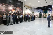 آشنایی کارکنان آستان قدس رضوی با تاریخ و توسعه حرم مطهر رضوی در نمایشگاه «رواق خدمت»