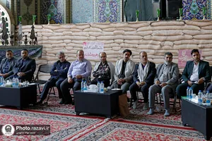 دیدار جمعی از شعرا و نویسندگان دفاع مقدس با تولیت آستان قدس رضوی