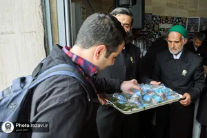 استقبال از زائرین بارگاه منور رضوی در راه&zwnj;آهن مشهد