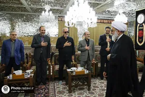 دیدار جمعی از نویسندگان با تولیت آستان قدس رضوی