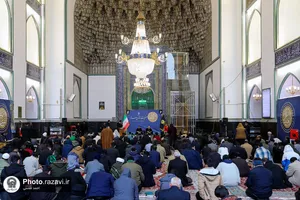 قرائت دعای ام داوود در حرم مطهر رضوی -1