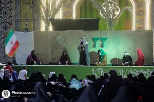 جشن ولادت حضرت معصومه سلام الله علیها ویژه زائرین غیرایرانی در حرم مطهر رضوی