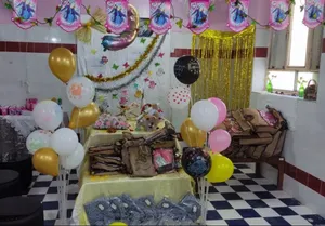 هدایای امام رضایی؛ به دانش آموزان دختر مرزنشین ریگ ملکی در جشن عبادت داده شد