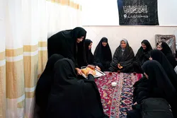 موکب شهید بهشتی؛ میزبانی خادمان رضوی از بانوان زائر پیاده حرم مطهر رضوی