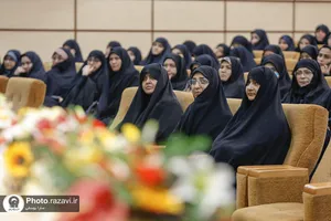 تقدیر از بانوان شاغل در حرم مطهر رضوی