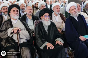 آیین رونمایی از کتاب &laquo;زندگی اینجاست&raquo;