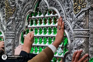 حضور خدام حرم مطهر رضوی در بین الحرمین کربلای معلی