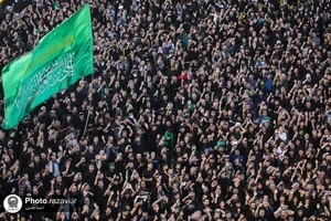 آیین چهارپایه خوانی روز شهادت امام رضا علیه&zwnj;السلام در حرم مطهر رضوی