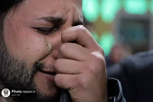 تشرف زائرین پیاده عراقی به حرم مطهر رضوی