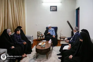 دیدار تولیت آستان قدس رضوی با خانواده روشندل نخبه