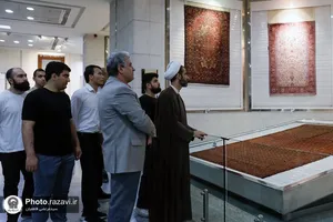 تشرف دانشجویان هنر دانشگاه تهران به حرم مطهر رضوی