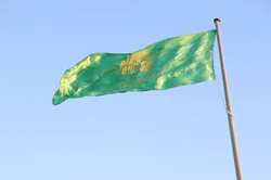 برافراشتن پرچم حضرت رضا (ع) در میدان مرکزی شادگان