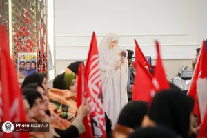 گردهمایی خواهران و برادران شهدای جهان اسلام در مشهد مقدس