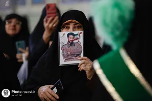 وداع با پیکر فرمانده قرارگاه عملیاتی سجاد سراوان در حرم مطهر رضوی