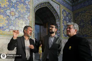 تشرف مدیر گروه اقتصادی و تجاری سفارت ایتالیا در تهران به حرم مطهر رضوی