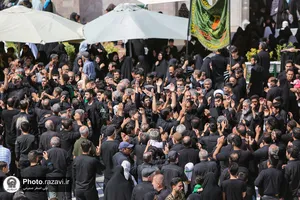 عزاداری روز عاشورای حسینی در حرم مطهر رضوی