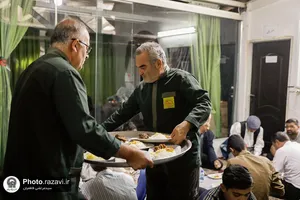 پذیرایی از مجاوران بارگاه منور رضوی در طرح دارالکرامه