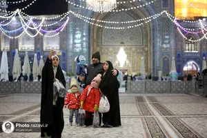 حال و هوای حرم مطهر رضوی در شب ولادت حضرت زهرا سلام الله علیها