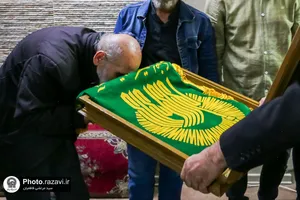 دیدار خدام حرم مطهر رضوی با خانواده شهیدان کشاورز و پور عیسی در شیراز