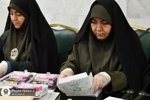 بسته&zwnj;بندی افطاری سبک در حرم مطهر رضوی