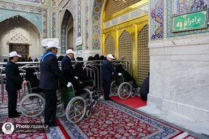 تشرف زائران حاشیه شهر مشهد به حرم مطهر رضوی