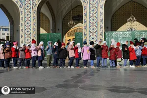 اهدا بسته&zwnj;های متبرک به دانش&zwnj;آموزان حاشیه شهر