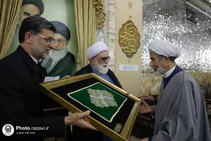 اعطای احکام سرکشیک&zwnj;ها و معاونان کشیک خدام حرم مطهر رضوی