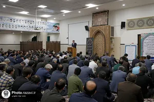 نشست صمیمی قائم&zwnj; مقام تولیت آستان قدس رضوی با کارکنان