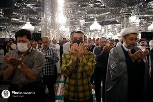 اقامه نماز عید قربان در حرم مطهر رضوی