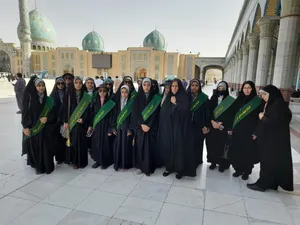 خادمیاران رضوی بم پای کار خدمت آمدند