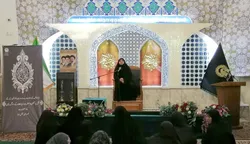 برگزاری محفل عزاداری بانوان اردو‌زبان در حرم رضوی