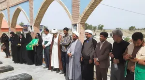 شمیم پرچم بارگاه کریمه اهل بیت در مدرسه دخترانه سوده پیچید