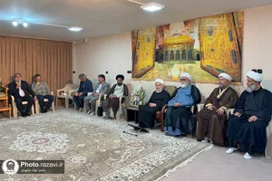 دیدار تولیت آستان قدس رضوی با خانواده شهیدان نظری