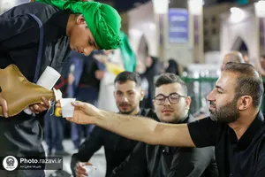 آیین ابوقربه، لیله العباس در حرم مطهر رضوی