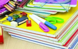 اهدای ۱۵۴ بسته تحصیلی به دانش‌آموزان نیازمند در تبریز